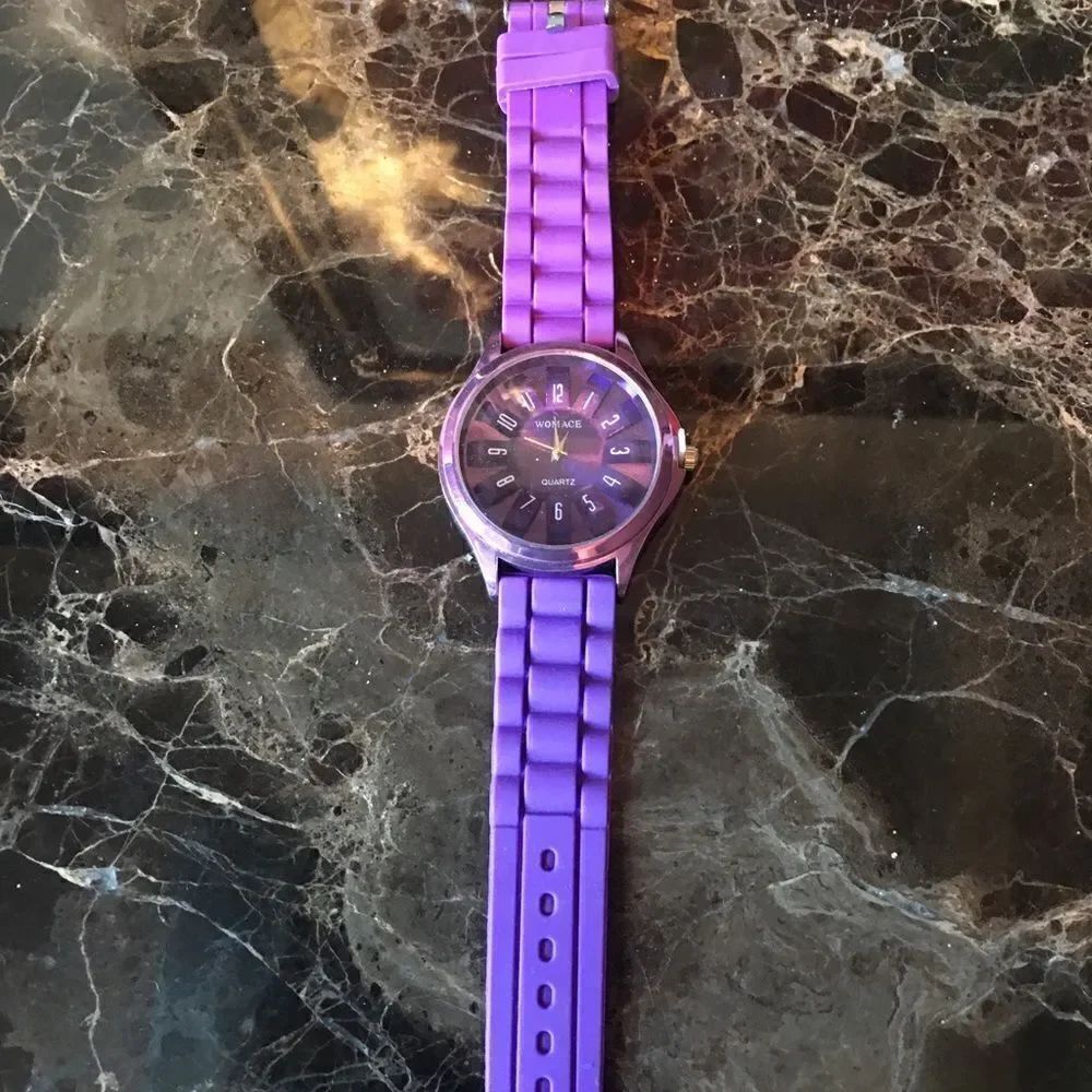 PURPLE RUBBERY Fun Watch! - Picture 6 of 14